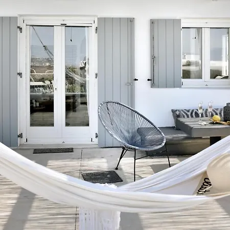 Luxury Aqua Retreat *